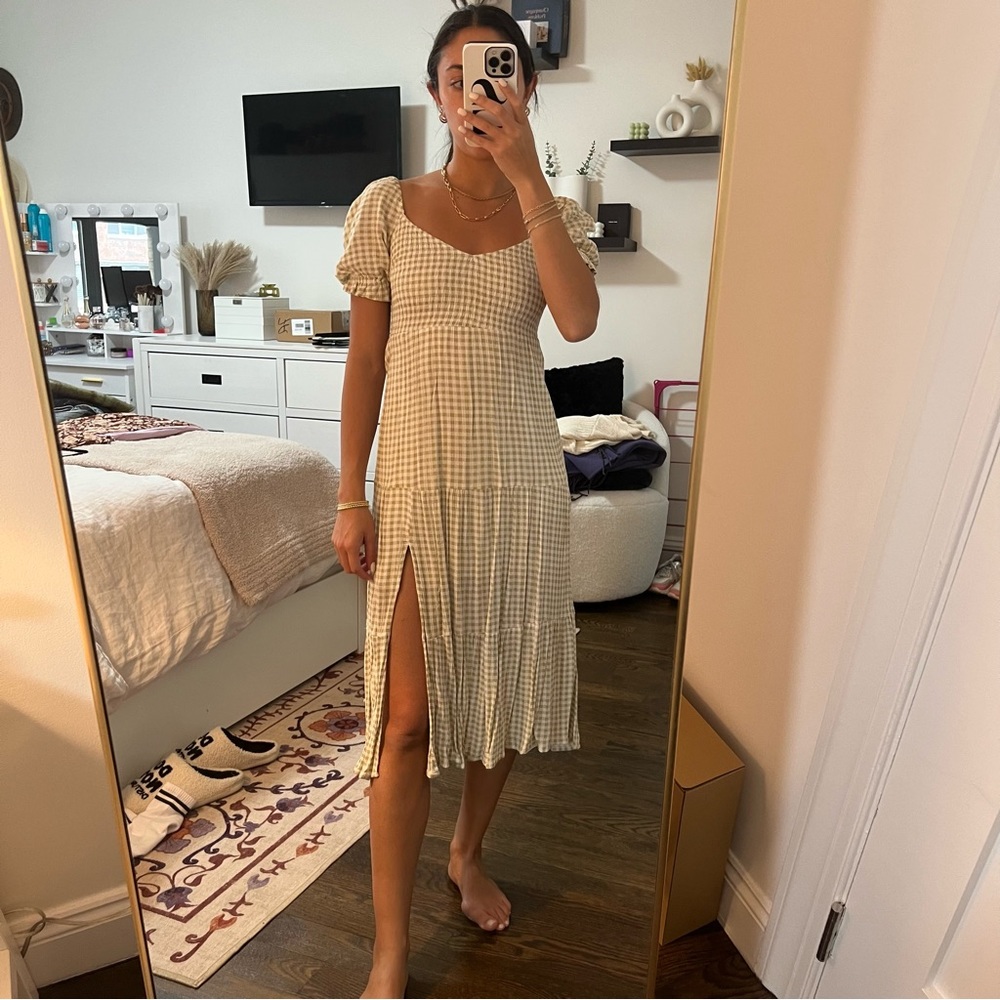 Abercrombie & Fitch smocked bodice tiered midi dress with puff sleeves
